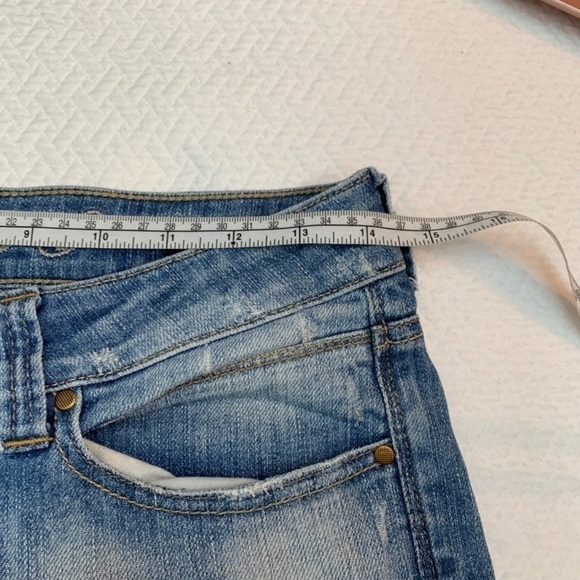 MAVI🌺ALMA Distressed Light Denim Bermuda Shorts Size 26 - Picture 12 of 12